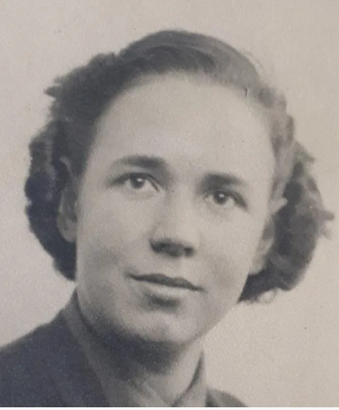 Mary Lee Woods in the early 1940s